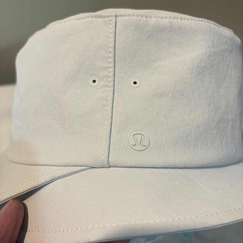 Lululemon Bucket Hat Off White M/L Sporty Casual Sun‎ Protection - Picture 4 of 6